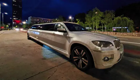 BMW X6 MissBehave