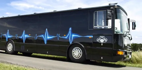 Party Bus Mega